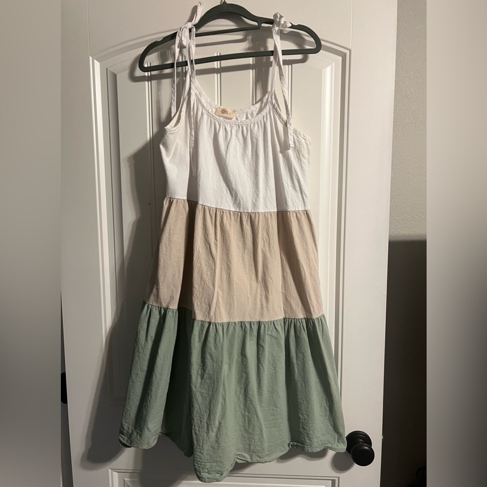 If She Loves Women’s Lg Sundress